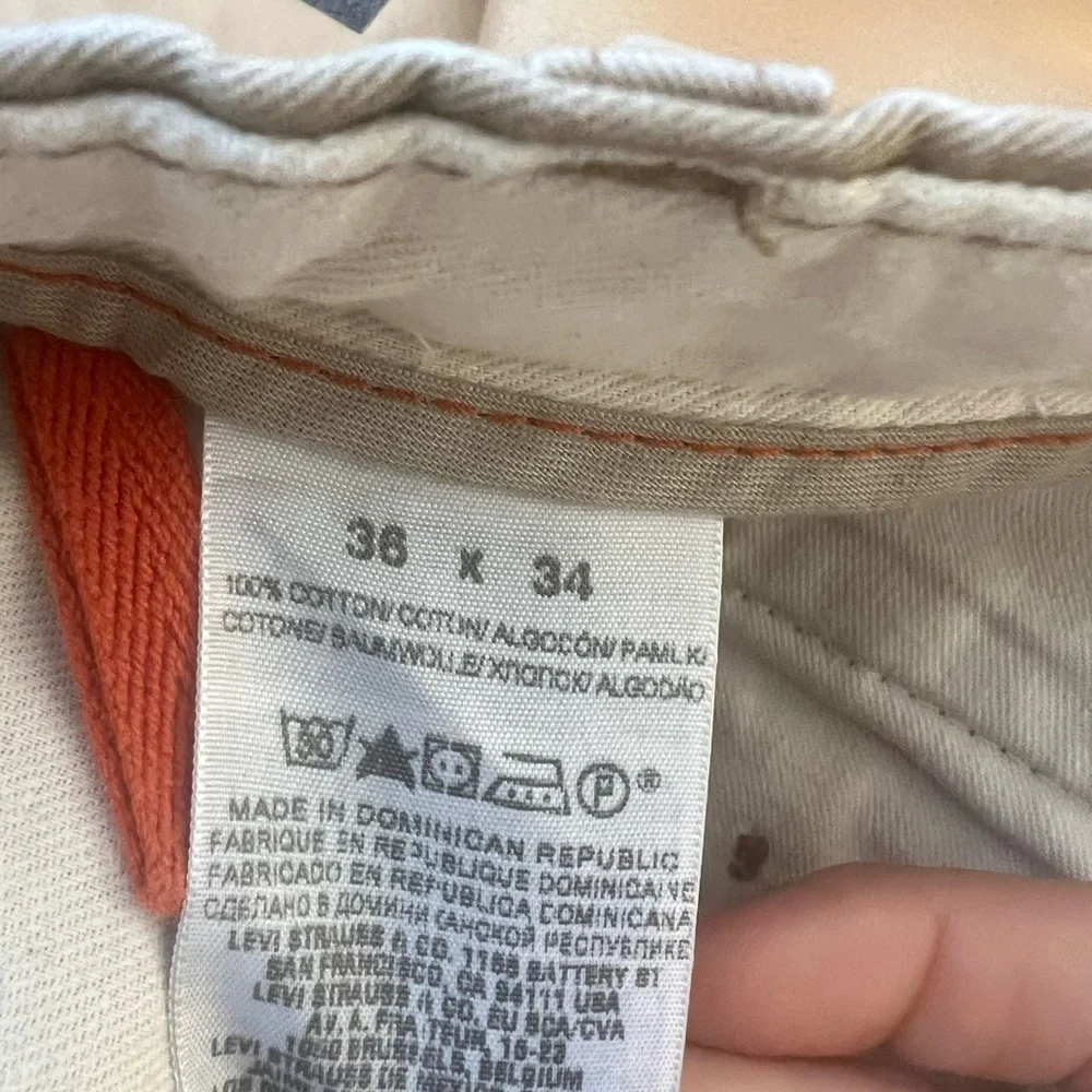Dockers two pairs